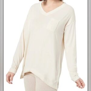 Koolaburra by Ugg Essentials V-Neck Long Sleeve Top in Birch | size 1X